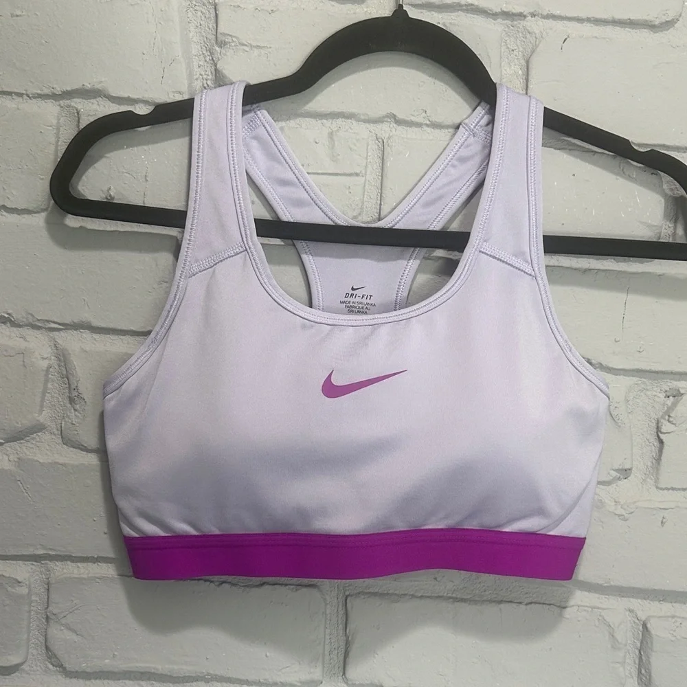 NWOT Nike Women's White and Pink Sports Bra size M